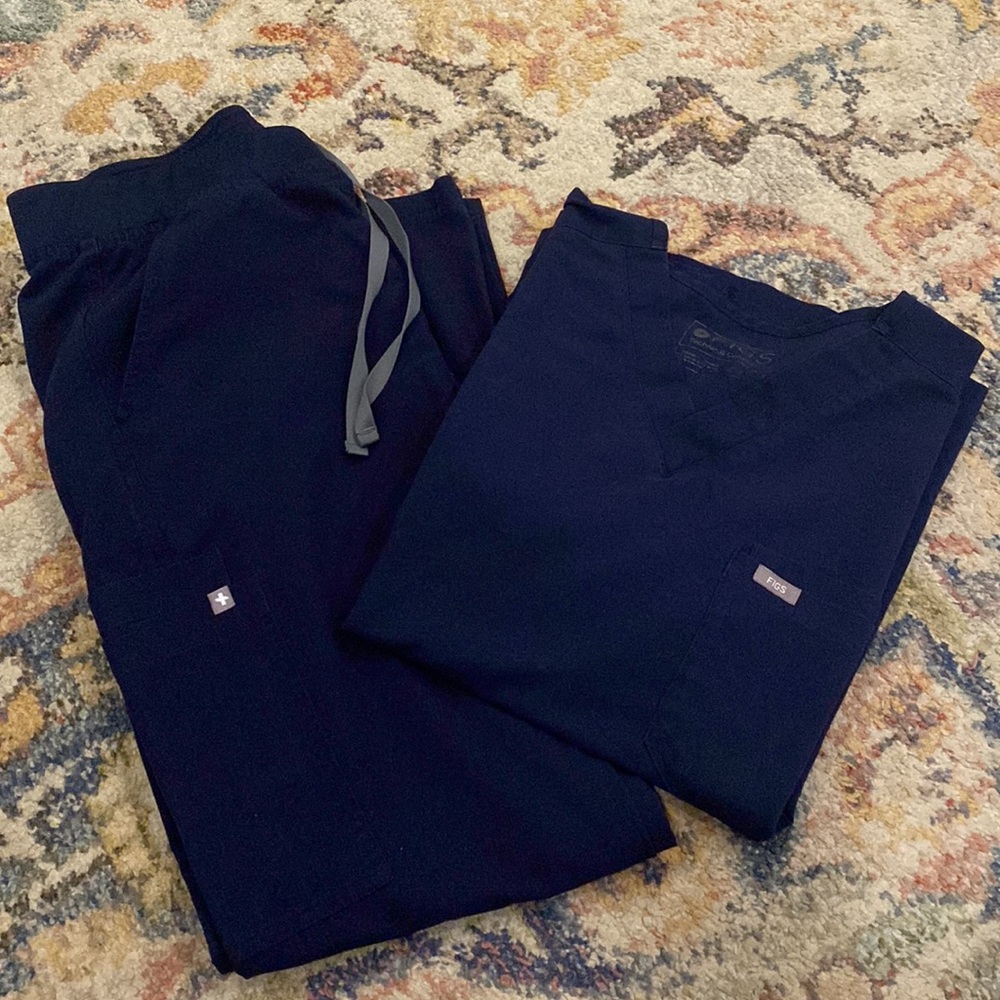 Men’s Figs Scrubs Set
